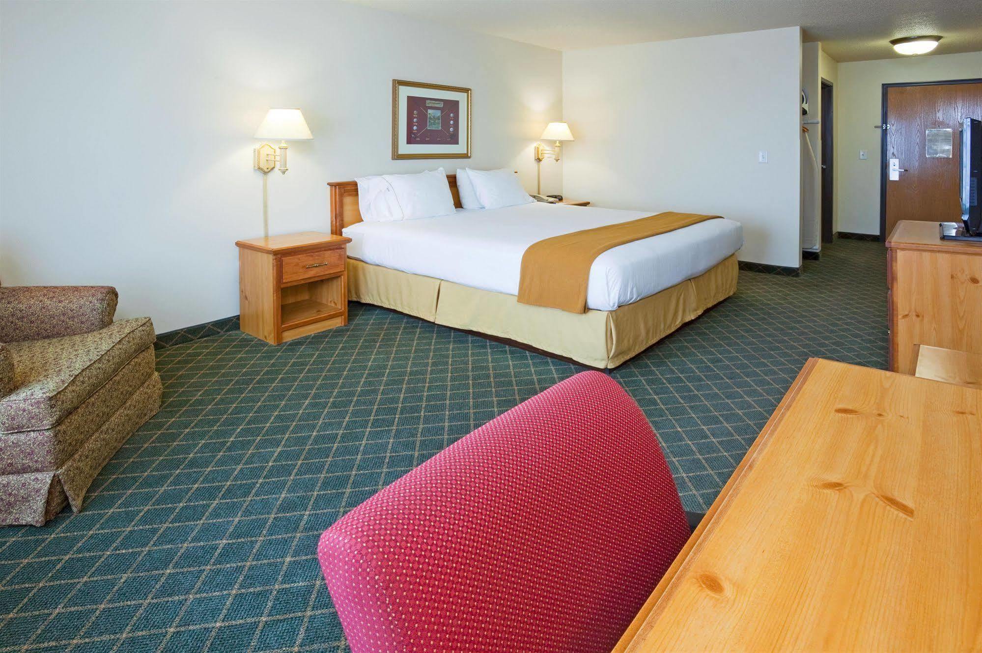 Holiday Inn Express & Suites Yankton By Ihg Værelse billede
