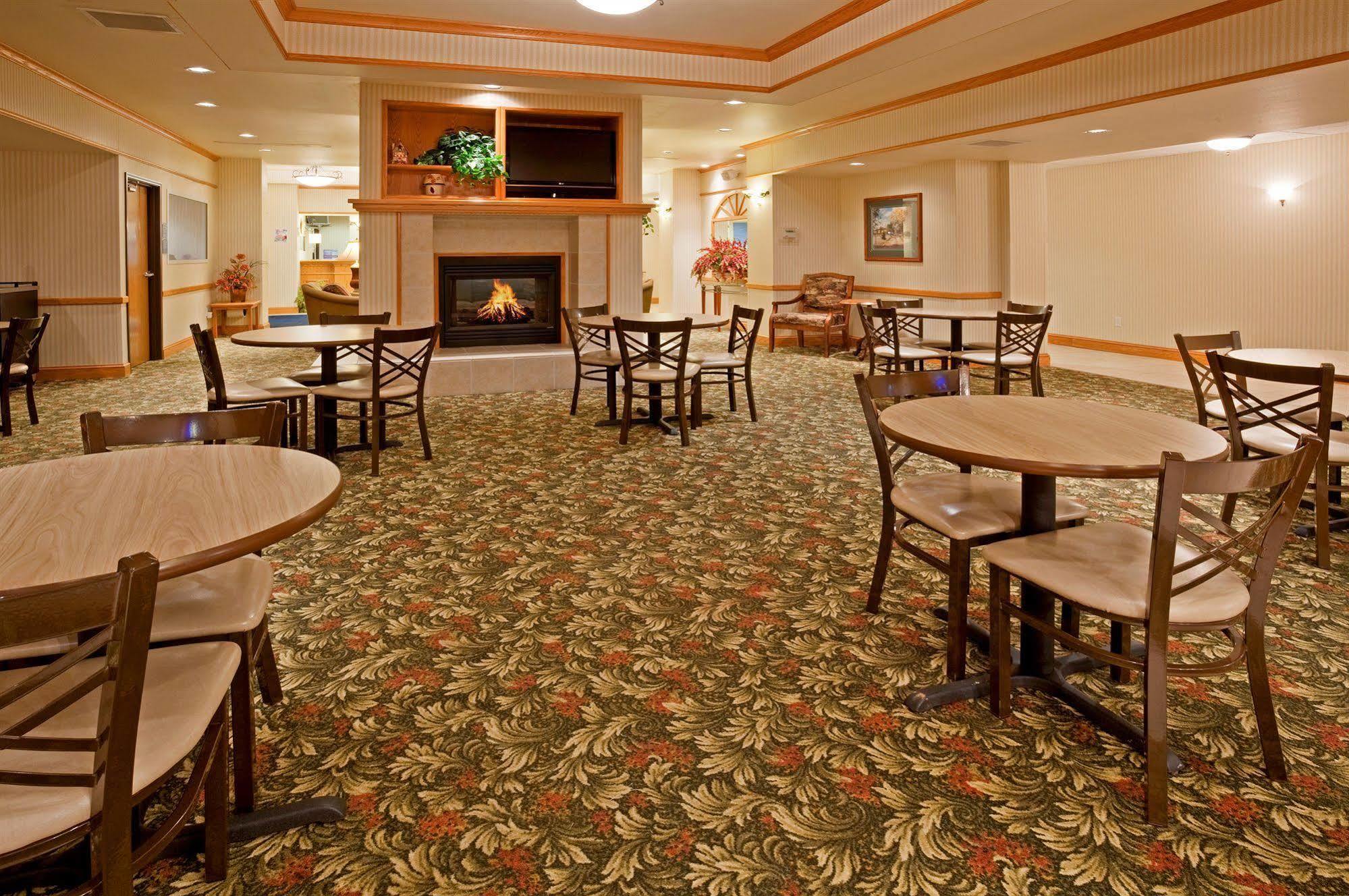 Holiday Inn Express & Suites Yankton By Ihg Restaurant billede